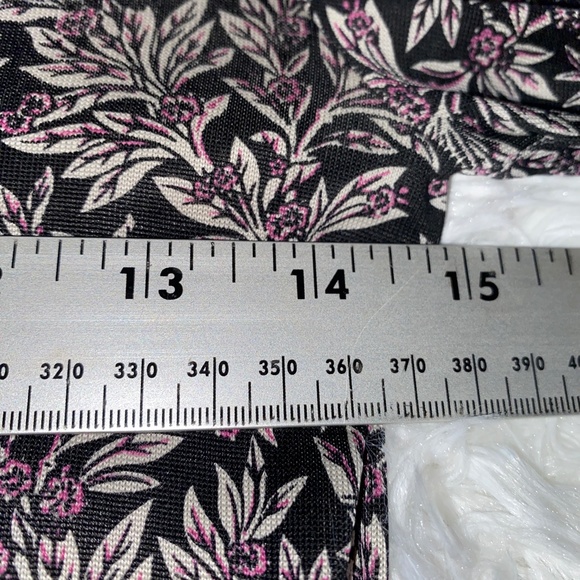 Diane vonFurstenburg Silk Dress, 3/4 sleeves with side ruching - Picture 5 of 6